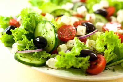 4 8 Tossed Salad w Black Olives 1 1