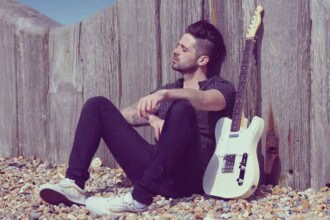 Ben Haenow Falling Down Press Release 14 1