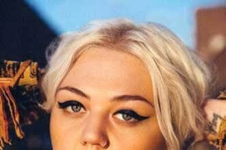 Elle King Low Res