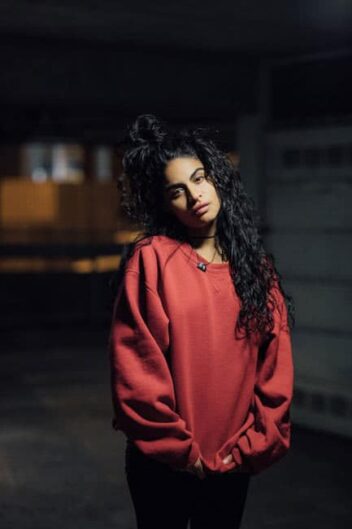 Jessie Reyez LR