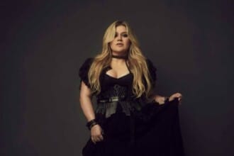 Kelly Clarkson credit Brian Bowen Smith 0