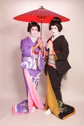 Stef Seb geisha with umbrella Tokyo Japan April 2016