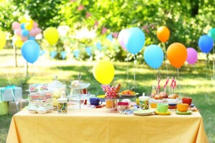 birthday table yard