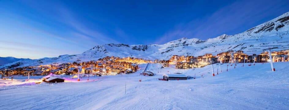 panorama val thorens by night alps mountains france