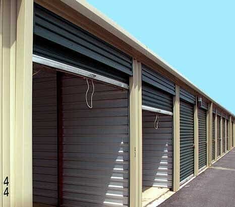 storage warehouse 2089775 640 1