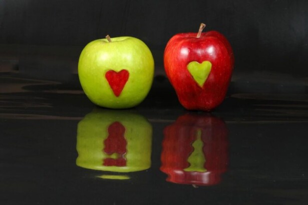 apple heart red green